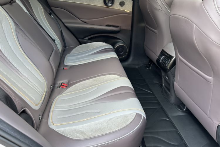 Used BYD Frigate 07 2023 DM-i 100KM Flagship Model Interior 15