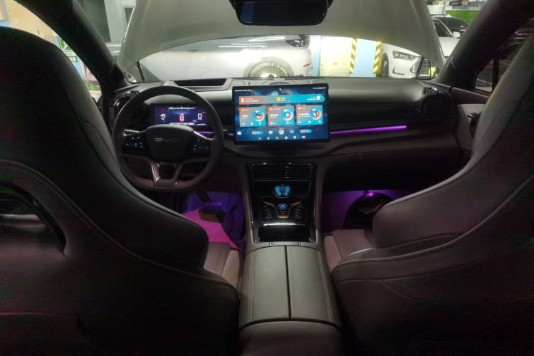 Used BYD Frigate 07 2023 DM-i 100KM Flagship Model Interior 2
