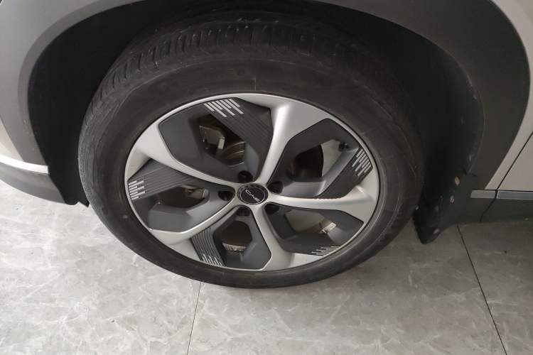 Used BYD Frigate 07 2023 DM-i 100KM Prestige Model Left Front Wheel Hub