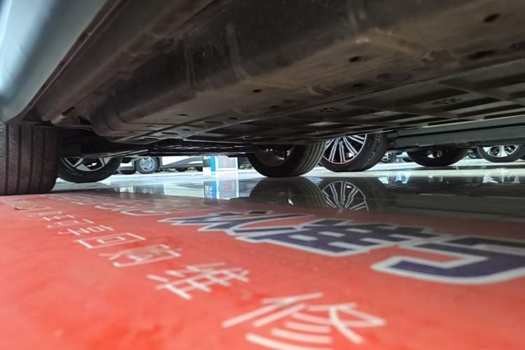Used BYD Frigate 07 2023 DM-i 100KM Prestige Model Left Side Sill