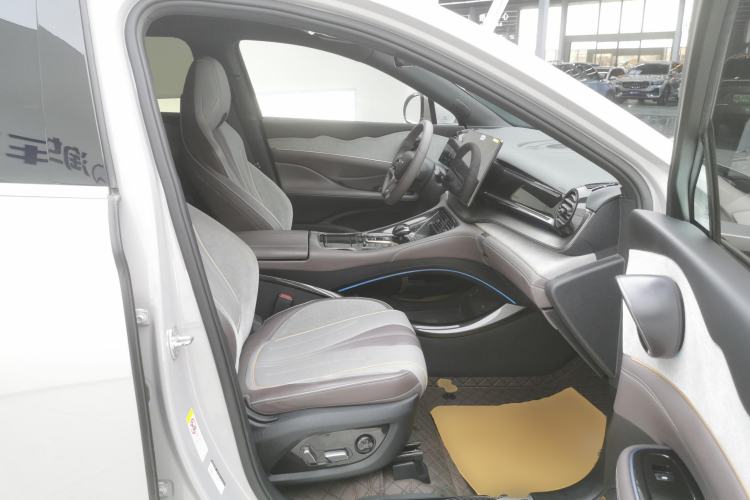 Used BYD Frigate 07 2023 DM-i 100KM Prestige Model Right Front Seat