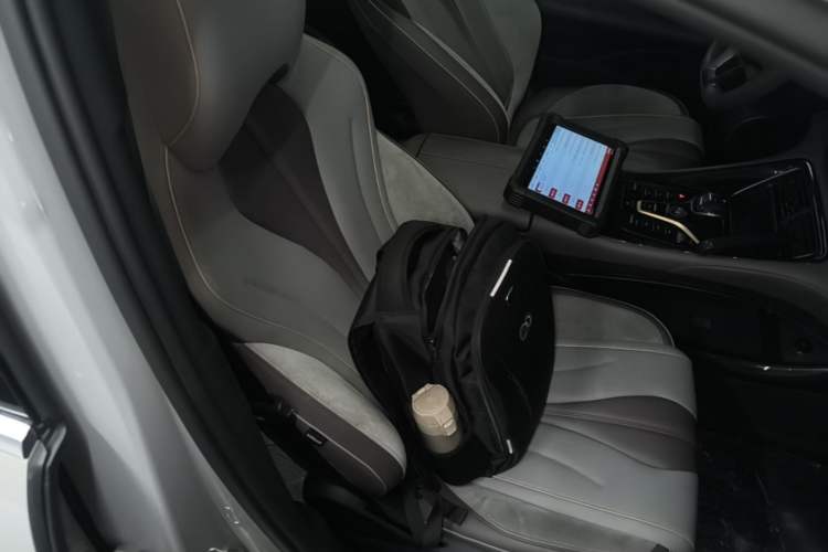 Used BYD Frigate 07 2023 DM-i 100KM Prestige Model Right Front Seat