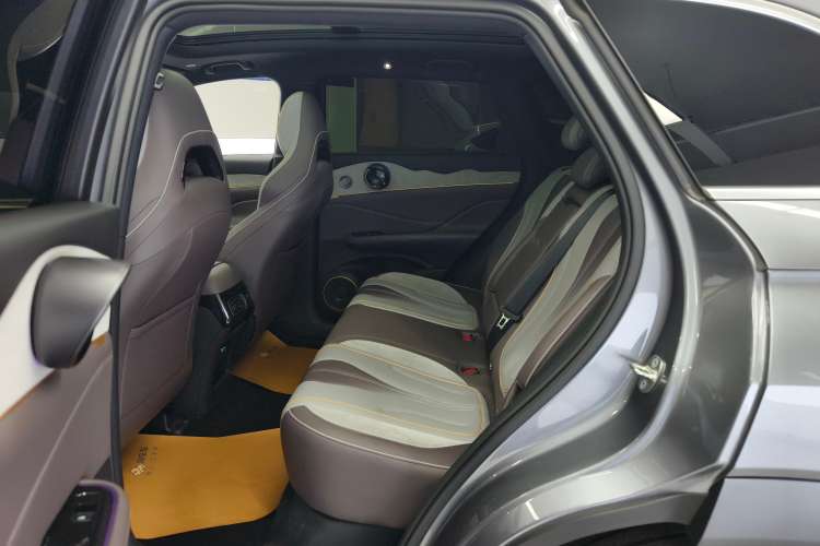Used BYD Frigate 07 2023 DM-i 100KM Prestige Model Right Rear Seat