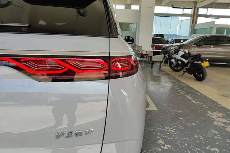 Used BYD Frigate 07 2023 DM-i 100KM Prestige Model Right Rear Taillight