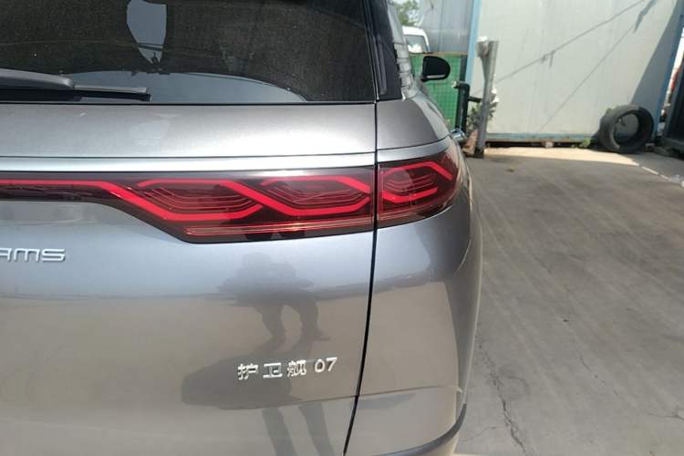 Used BYD Frigate 07 2023 DM-i 100KM Flagship Model Right Rear Taillight