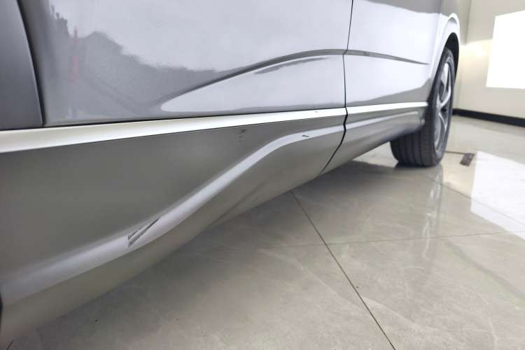Used BYD Frigate 07 2023 DM-i 100KM Prestige Model Right Side Sill