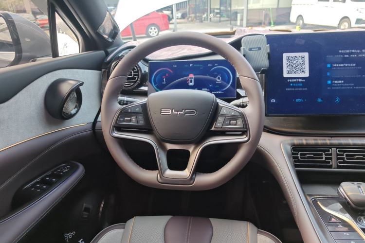 Used BYD Frigate 07 2023 DM-p 175 km Four-Wheel Drive Flagship Model Steering Wheel