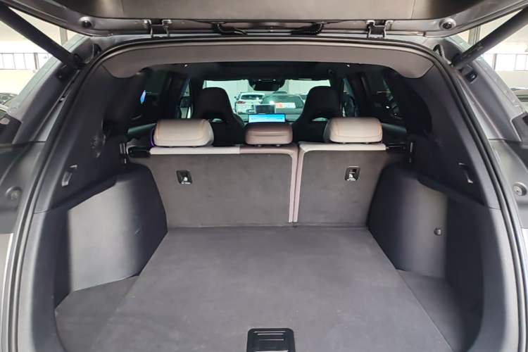 Used BYD Frigate 07 2023 DM-i 100KM Prestige Model Trunk