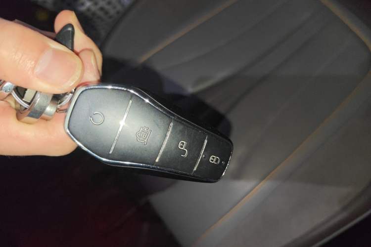 Used BYD Frigate 07 2023 DM-p 175 km Four-Wheel Drive Flagship Model Vehicle Key