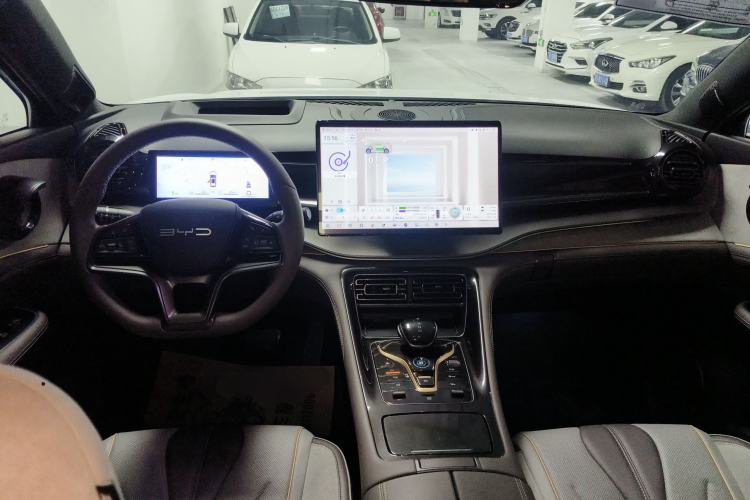 Used BYD Frigate 07 2023 DM-i 100KM Flagship Model Center Console