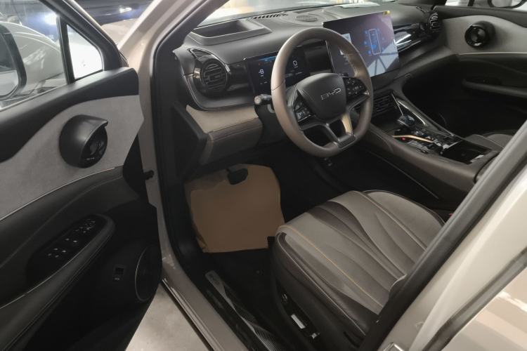 Used BYD Frigate 07 2023 DM-i 100KM Flagship Model Driver Seat