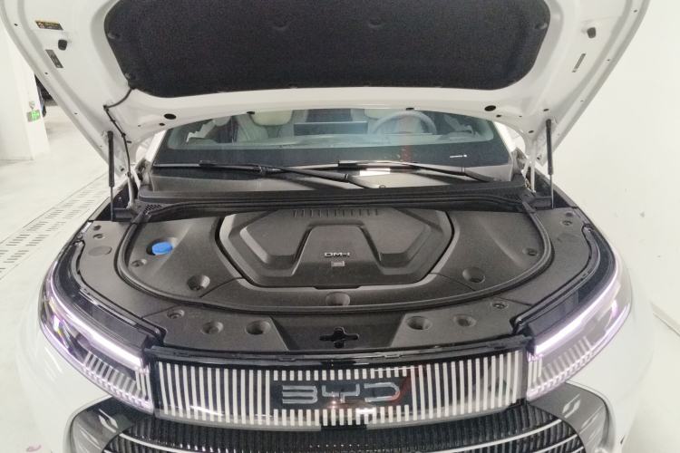 Used BYD Frigate 07 2023 DM-i 100KM Flagship Model Engine Bay