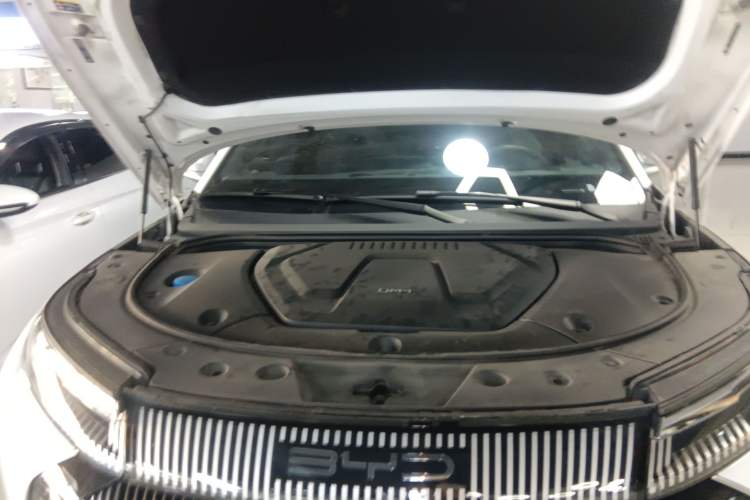 Used BYD Frigate 07 2023 DM-i 205KM Flagship Model Engine Bay