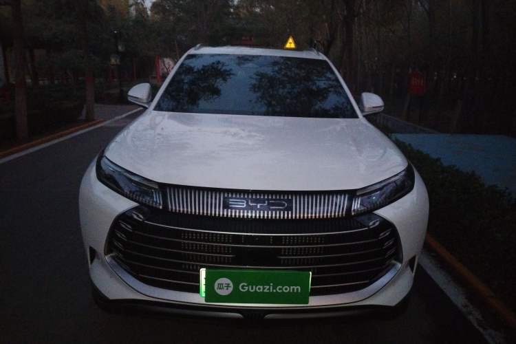 Used BYD Frigate 07 2023 DM-i 100KM Flagship Model Front