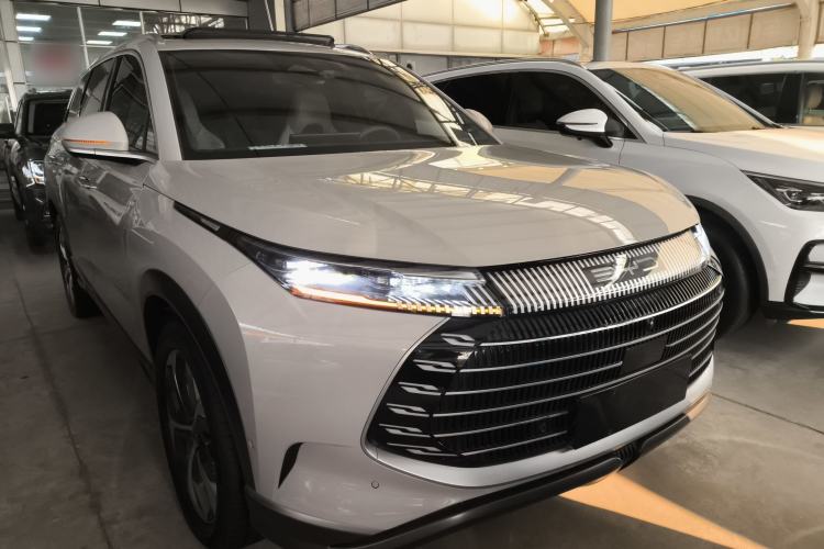 Used BYD Frigate 07 2023 DM-i 100KM Flagship Model Front Right 45 Deg