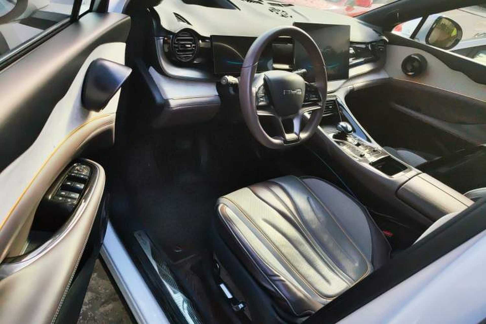 Used BYD Frigate 07 2023 DM-i 205KM Flagship Model Interior 3
