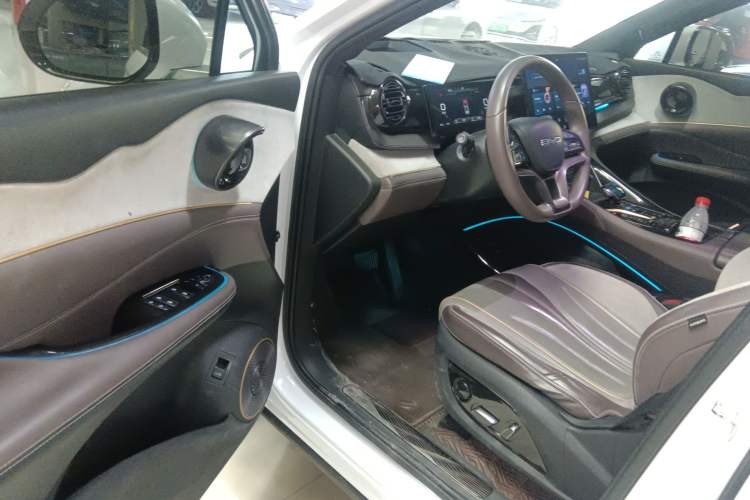 Used BYD Frigate 07 2023 DM-i 205KM Flagship Model Interior 3