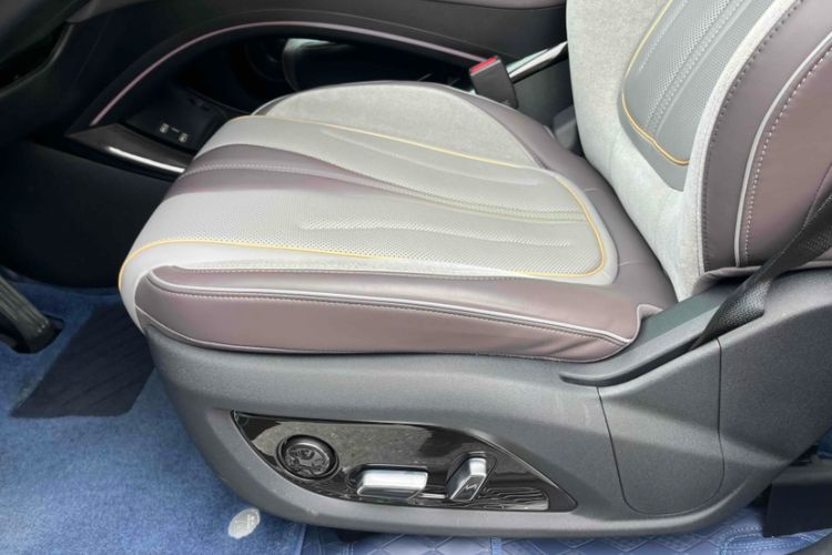 Used BYD Frigate 07 2023 DM-i 100KM Prestige Model Interior 5
