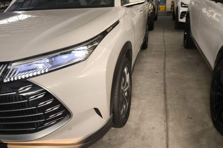 Used BYD Frigate 07 2023 DM-i 100KM Flagship Model Left Front Headlight