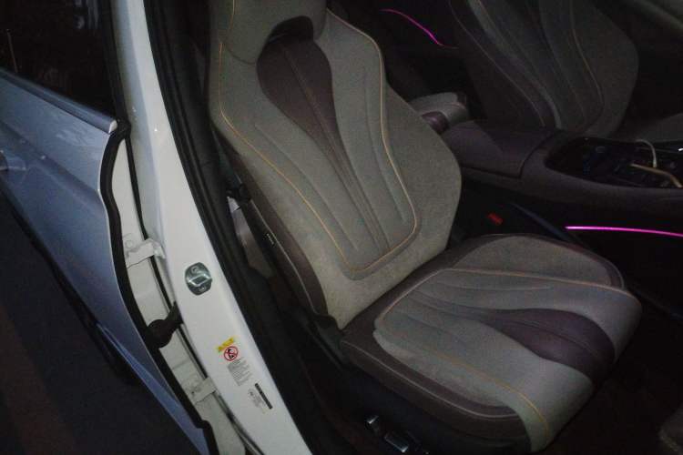 Used BYD Frigate 07 2023 DM-i 100KM Flagship Model Right Front Seat