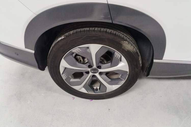 Used BYD Frigate 07 2023 DM-i 100KM Flagship Model Right Rear Wheel Hub