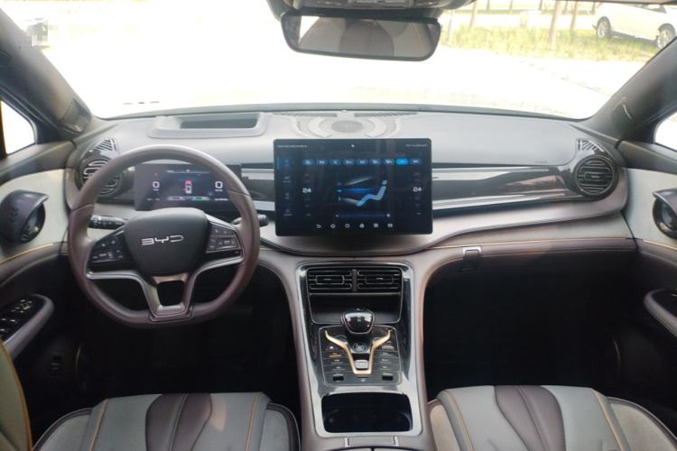 Used BYD Frigate 07 2023 DM-i 100KM Flagship Model Center Console