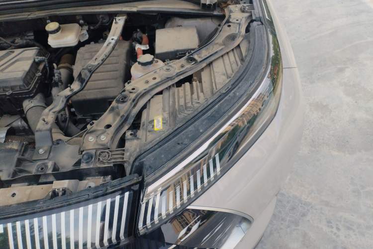 Used BYD Frigate 07 2023 DM-i 100KM Flagship Model Engine Bay Left