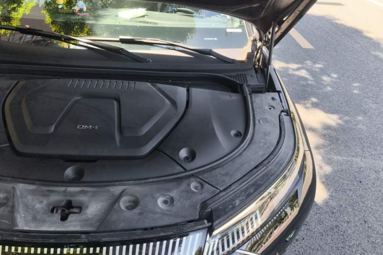 Used BYD Frigate 07 2024 HONOR Edition DM-i 100KM Luxury Model Engine Bay Left
