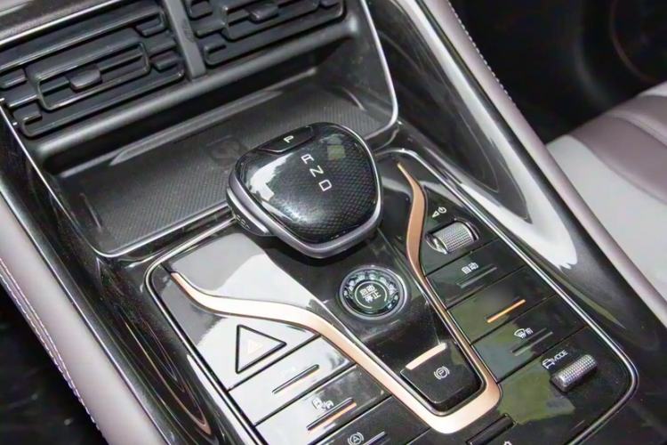 Used BYD Frigate 07 2024 HONOR Edition DM-i 100KM Luxury Model Gear Lever