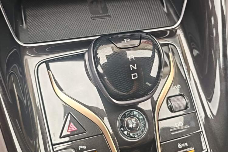 Used BYD Frigate 07 2024 HONOR Edition DM-i 100KM Luxury Model Gear Lever