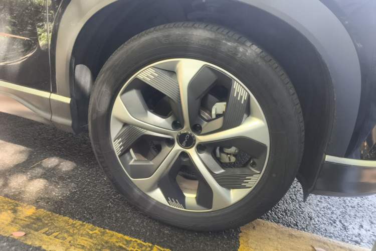 Used BYD Frigate 07 2024 HONOR Edition DM-i 100KM Luxury Model Right Front Wheel Hub