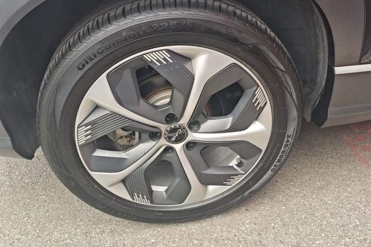 Used BYD Frigate 07 2024 HONOR Edition DM-i 100KM Luxury Model Right Rear Wheel Hub