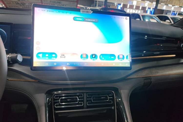 Used BYD Frigate 07 2024 Honor Edition DM-i 100KM Prestige Model Audio And AC Panel