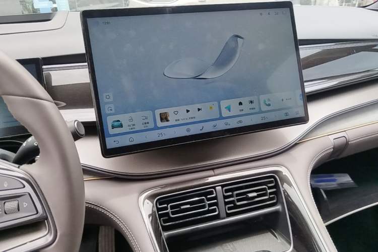 Used BYD Frigate 07 2024 HONOR Edition DM-i 205KM Flagship Model Audio And AC Panel