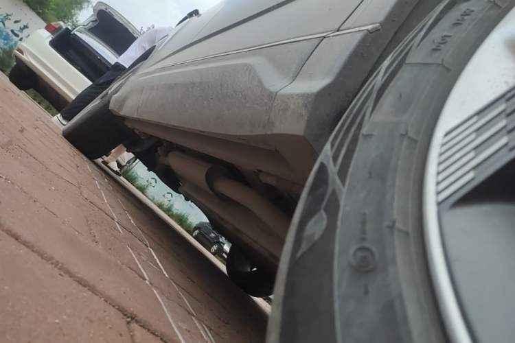Used BYD Frigate 07 2024 HONOR Edition DM-i 205KM Flagship Model Chassis Front Right