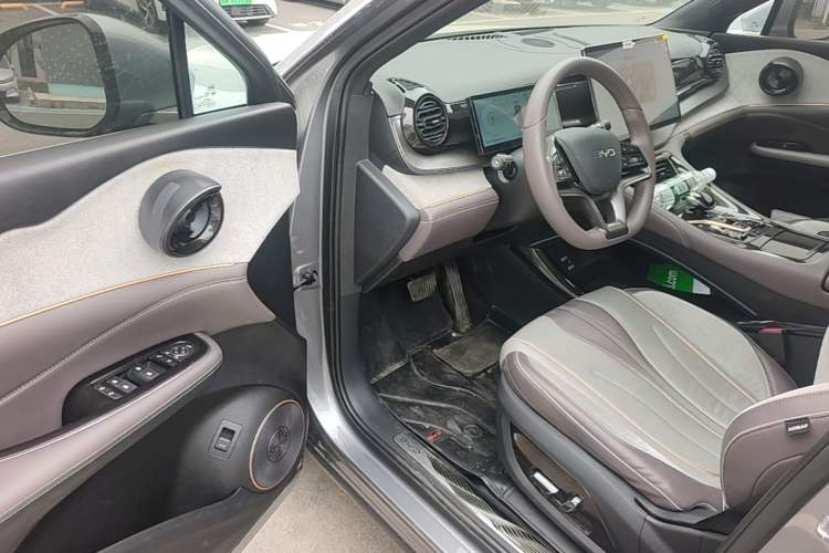 Used BYD Frigate 07 2024 HONOR Edition DM-i 100KM Luxury Model Driver Seat