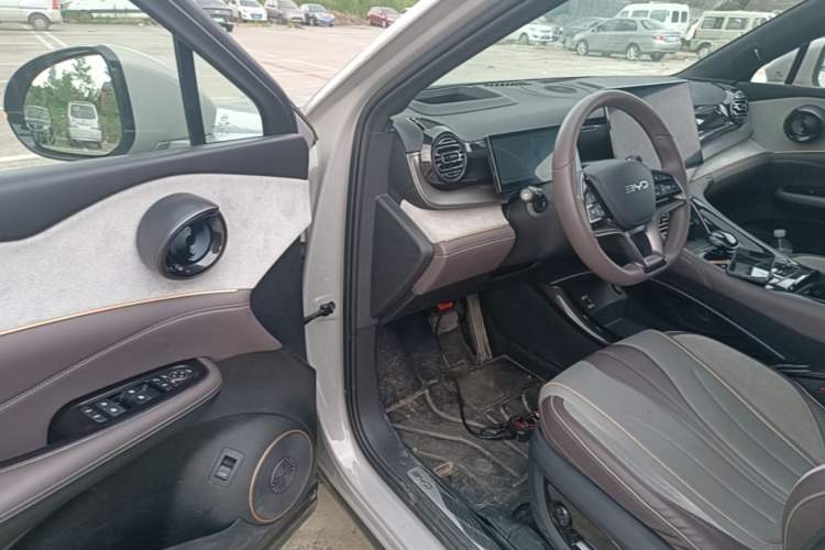 Used BYD Frigate 07 2024 HONOR Edition DM-i 205KM Flagship Model Driver Seat