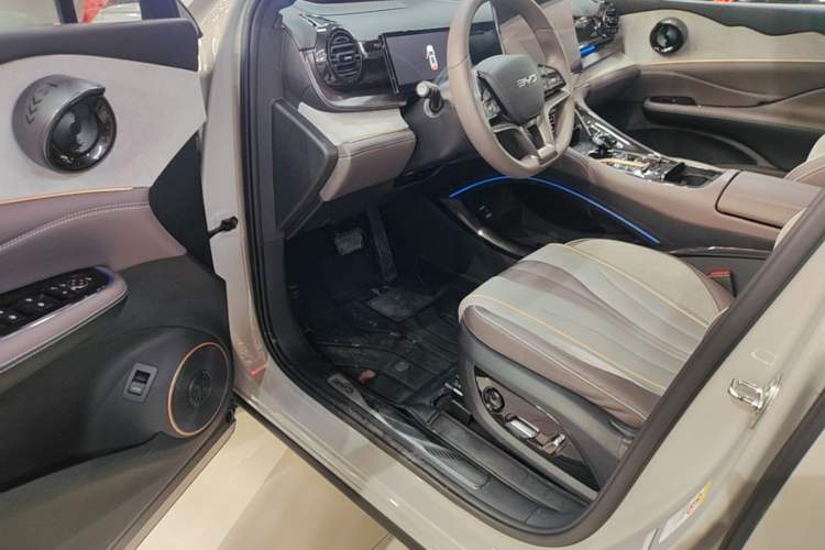 Used BYD Frigate 07 2024 Honor Edition DM-i 100KM Prestige Model Driver Seat