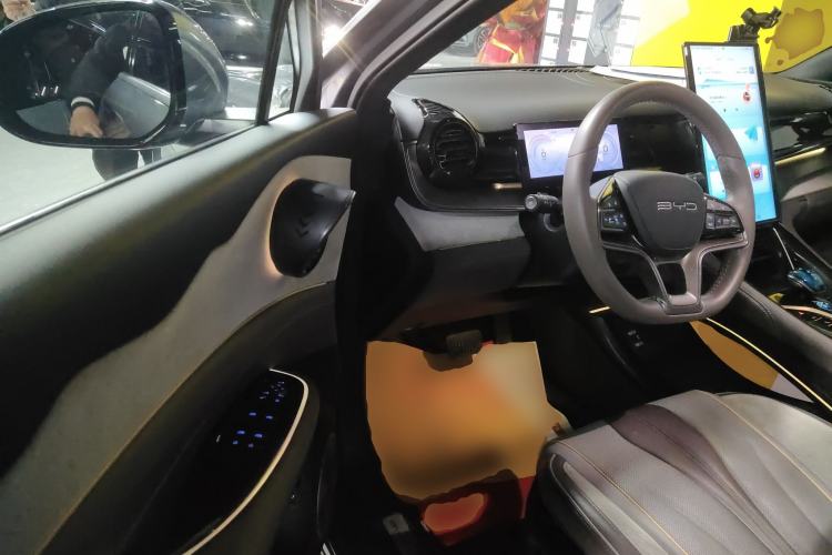 Used BYD Frigate 07 2024 HONOR Edition DM-i 100KM Luxury Model Driver Seat