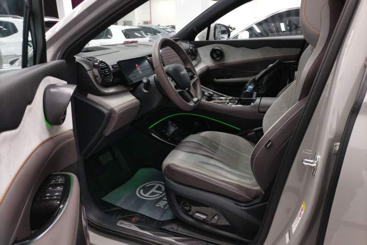 Used BYD Frigate 07 2024 HONOR Edition DM-i 205KM Flagship Model Driver Seat