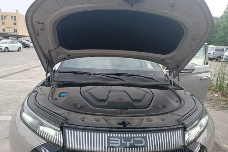 Used BYD Frigate 07 2024 HONOR Edition DM-i 205KM Flagship Model Engine Bay