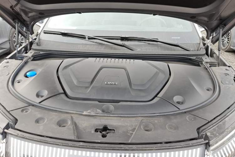 Used BYD Frigate 07 2024 HONOR Edition DM-i 205KM Flagship Model Engine Bay