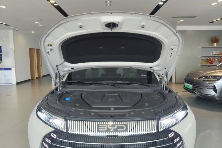 Used BYD Frigate 07 2024 Honor Edition DM-i 100KM Prestige Model Engine Bay