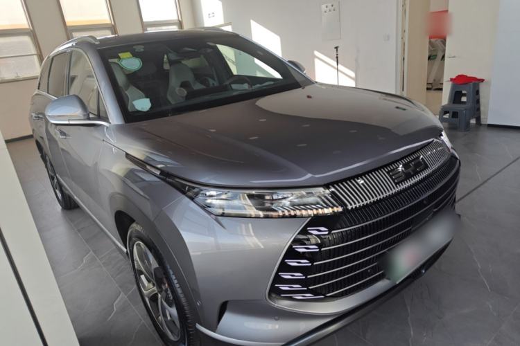 Used BYD Frigate 07 2024 Honor Edition DM-p 175KM All-Wheel-Drive Flagship Model Exterior 2