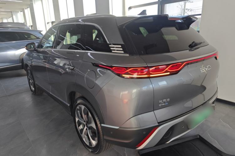 Used BYD Frigate 07 2024 Honor Edition DM-p 175KM All-Wheel-Drive Flagship Model Exterior 3