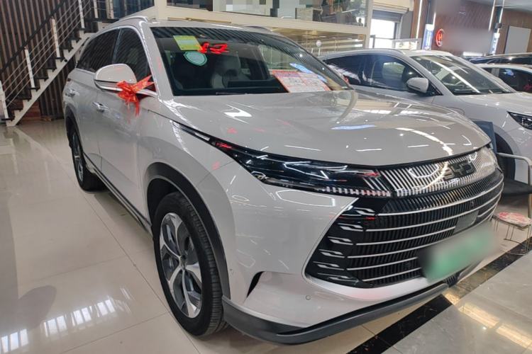 Used BYD Frigate 07 2024 Honor Edition DM-i 100KM Prestige Model Front Right 45 Deg