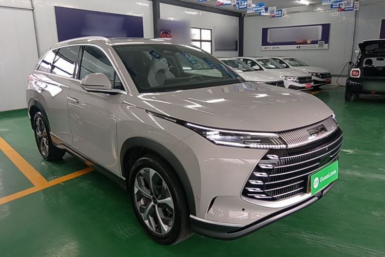 Used BYD Frigate 07 2024 HONOR Edition DM-i 205KM Flagship Model Front Right 45 Deg