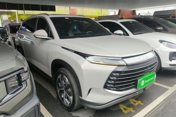 Used BYD Frigate 07 2024 HONOR Edition DM-i 100KM Luxury Model Front Right 45 Deg