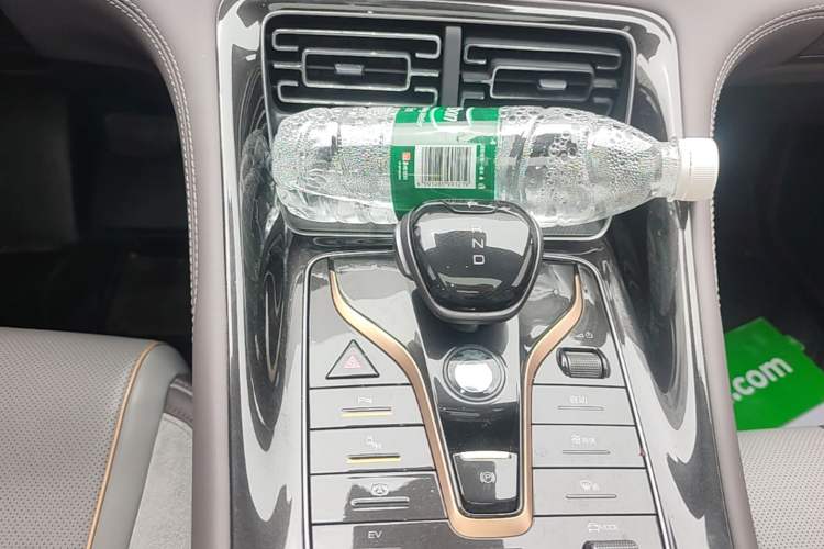 Used BYD Frigate 07 2024 HONOR Edition DM-i 100KM Luxury Model Gear Lever