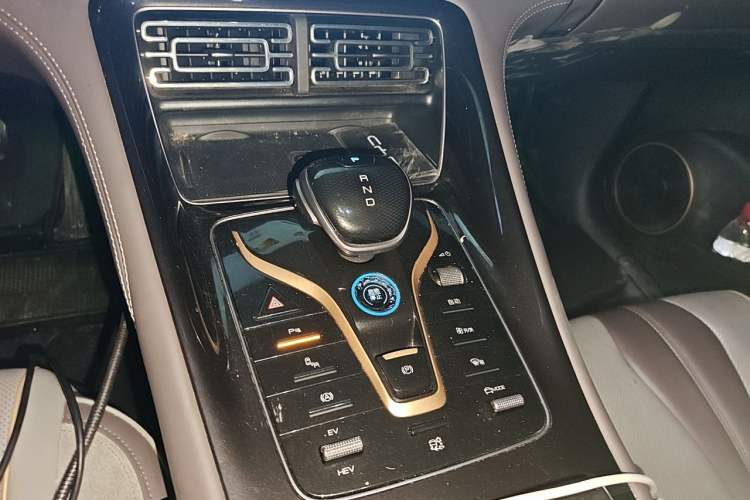 Used BYD Frigate 07 2024 Honor Edition DM-i 100KM Prestige Model Gear Lever